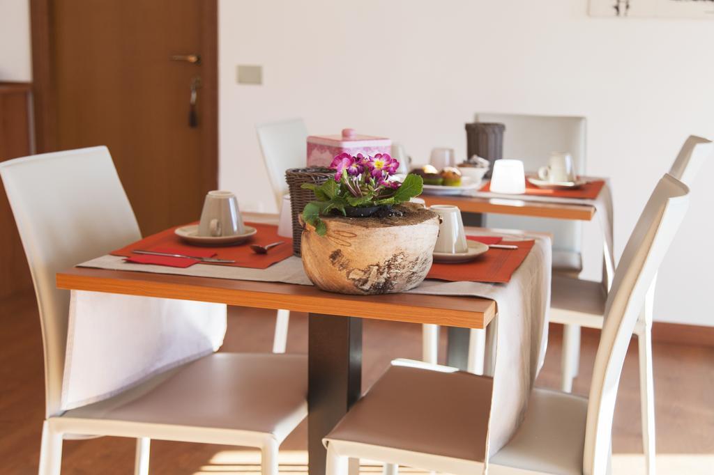 I Salici Bed and Breakfast Basiglio Eksteriør billede
